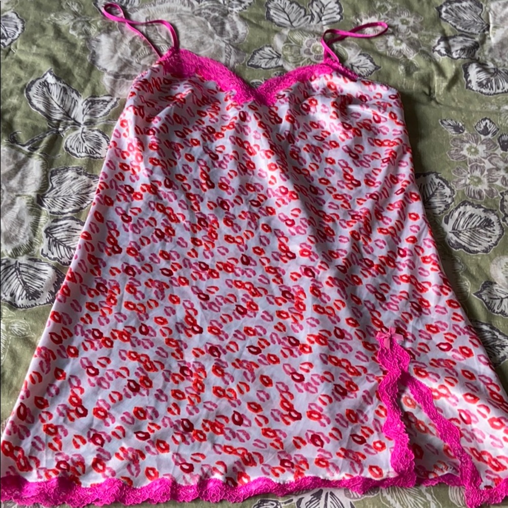 Victoria’s Secret barely worn kiss slip